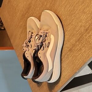 Vans ultrarange shoes